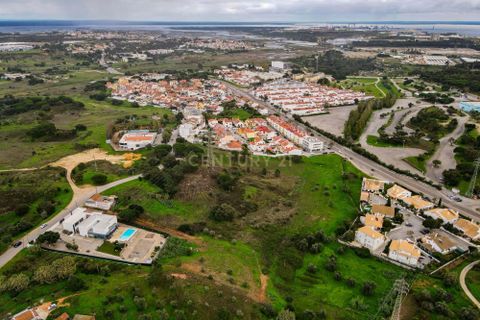 Helårsgrund i Setubal, Setubal, Setubal - € 849.000 | Ref: C0464-00273 - foto 1