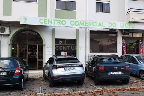 Erhvervsejendom i Setubal, Setubal, Setubal - € 49.500 | Ref: C0464-00341 - foto 2