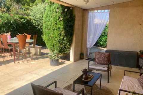 Villa a Avignon, Vaucluse, Avignon - € 5.000/mes | Ref: 879097 - foto 2