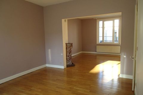 Villa a Reims, Marne, Reims - € 1.535/mes | Ref: 878538 - foto 5