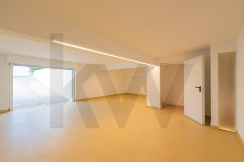 Villa a Carcavelos, Lisbon, Carcavelos - € 1.550.000 | Ref: KWPT-032980 - foto 32