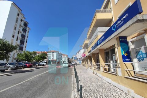 Erhvervsejendom i Carcavelos, Lisbon, Carcavelos - € 199.000 | Ref: BOT_2367 (7) - foto 8