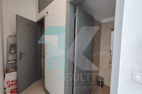 Erhvervsejendom i Carcavelos, Lisbon, Carcavelos - € 199.000 | Ref: BOT_2367 (7) - foto 12