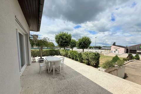 Villa a Pierre-de-Bresse, Saone-et-Loire, Pierre-de-Bresse - € 229.000 | Ref: getkey_10767 - foto 4