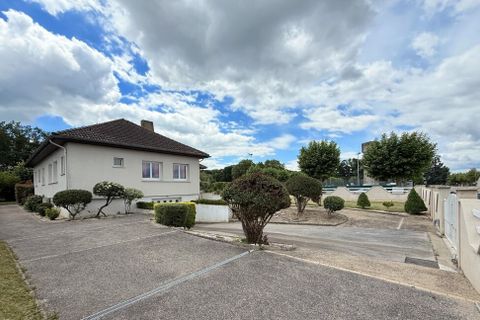 Villa a Pierre-de-Bresse, Saone-et-Loire, Pierre-de-Bresse - € 229.000 | Ref: getkey_10767 - foto 7