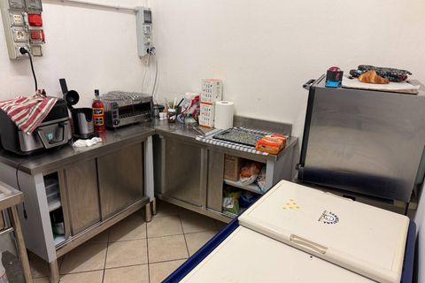 Erhvervsejendom i Carpi, Modena, Carpi - € 23.000 | Ref: 6E - foto 4