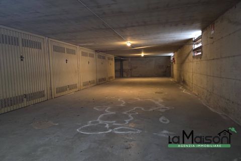 Plazas de parking en Santhia, Vercelli, Santhia - € 9.000 | Ref: 225LM - photo 1
