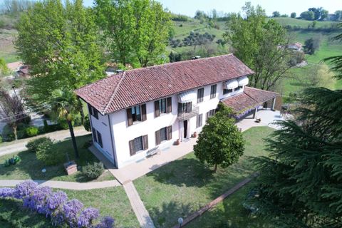 Farm hus i Asti, Asti, Asti - € 348.000 | Ref: CM-1740-1174688 - foto 1
