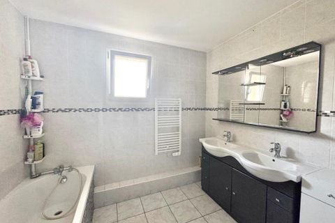 Villa en Ernee, Mayenne, Ernee - € 215.000 | Ref: 203969 - photo 5