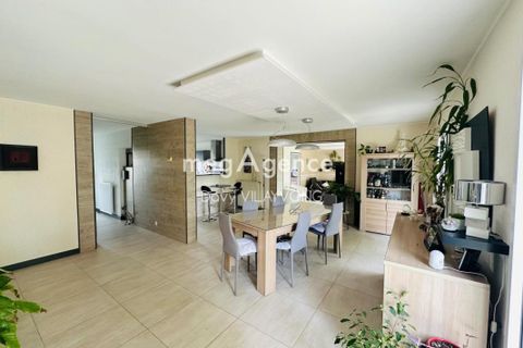 Villa i Cholet, Maine-et-Loire, Cholet - € 360.000 | Ref: 203576 - foto 1
