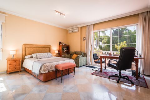 Villa i Marbella, Malaga, Marbella - € 3.850.000 | Ref: BHHS-MAR-06142 - foto 12