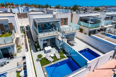 Villa i Daya Nueva, Alicante, Daya Nueva - € 399.950 | Ref: V4S5405 - foto 14