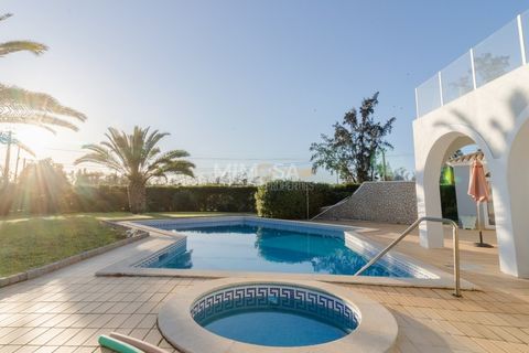 Villa a Alvor, Faro, Alvor - € 1.250.000 | Ref: VM1200 - foto 45