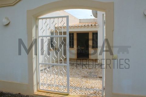 Villa a Alvor, Faro, Alvor - € 1.335.000 | Ref: VM551 - foto 45