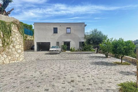 Villa i Menton, Alpes-Maritimes, Menton - € 1.150.000 | Ref: A06111 - foto 4