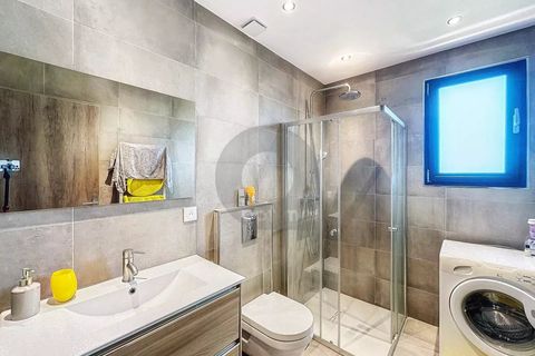 Villa i Menton, Alpes-Maritimes, Menton - € 1.150.000 | Ref: A06111 - foto 30