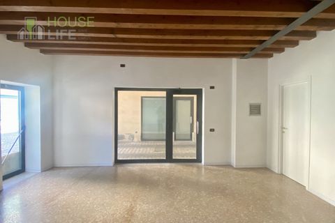 Erhvervsejendom i Schio, Vicenza, Schio - € 53.000 | Ref: HL1003e - foto 1