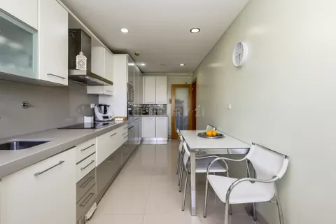Lejlighed i Amadora, Lisbon, Amadora - € 431.000 | Ref: C0246-03537 - foto 15
