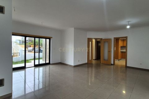 Villa a Laranjeiro, Setubal, Laranjeiro - € 695.000 | Ref: C0494-00341 - foto 4