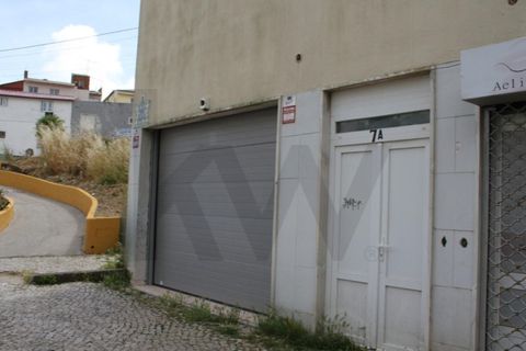 Erhvervsejendom i Amadora, Lisbon, Amadora - € 135.000 | Ref: KWPT-032395 - foto 1