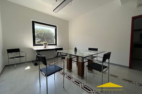Erhvervsejendom i Massa, Massa and Carrara, Massa - € 225.000 | Ref: 1532 - foto 3