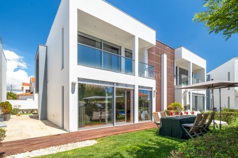 Villa i Carcavelos, Lisbon, Carcavelos - € 1.690.000 | Ref: PROP-34689 - foto 3