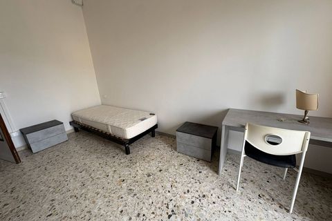 Apartament a Pisa, Pisa, Pisa - € 300/mes | Ref: 2025207 - foto 8