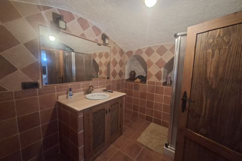 Cave house i Caniles, Granada, Caniles - € 178.000 | Ref: IZ-658-G - foto 7