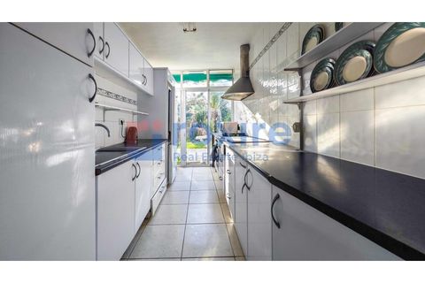 Villa a Cala de Bou, Ibiza, Cala de Bou - € 1.500.000 | Ref: R&amp;amp;I-CAS_817 - foto 17