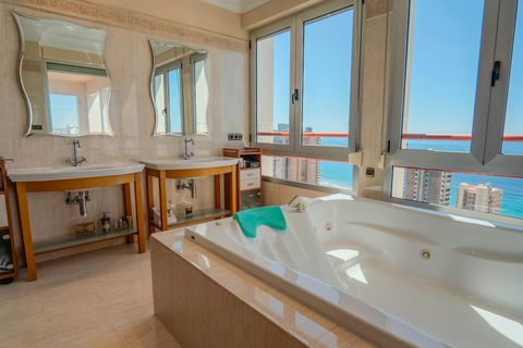 Lejlighed i Benidorm, Alicante, Benidorm - € 1.700.000 | Ref: LF-22172 - foto 35