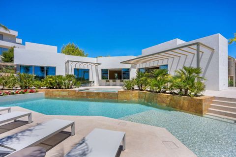 Villa in Orihuela Costa, Alicante - foto 1