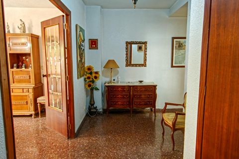 Apartment in Valencia, Valencia - photo 2