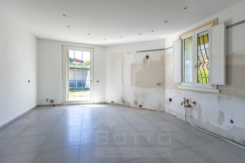 Villa a Arona, Novara, Arona - € 1.450.000 | Ref: T3146 - foto 8