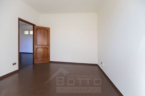 Villa a Arona, Novara, Arona - € 1.450.000 | Ref: T3146 - foto 25
