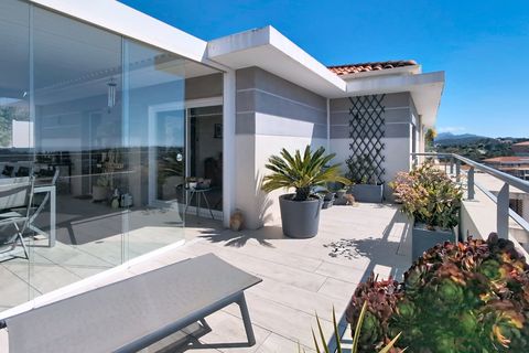 Lejlighed i Saint-Raphaël, Var, Saint-Raphaël - € 765.000 | Ref: e0476 - foto 1