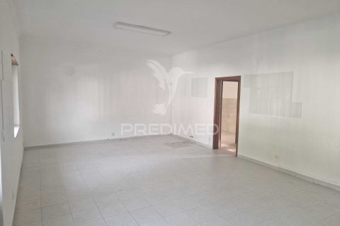 L'establiment comercial a Evora, Evora, Evora - € 450/mes | Ref: 060812 - foto 5