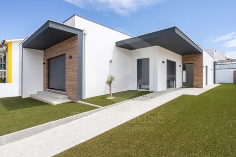 Villa i Quinta do Conde, Setubal, Quinta do Conde - € 750.000 | Ref: PH3627 - foto 2