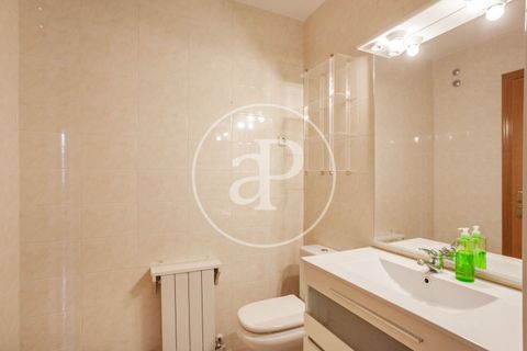 Villa a Barajas, Madrid, Barajas - € 2.800/mes | Ref: AMN2605007 - foto 13