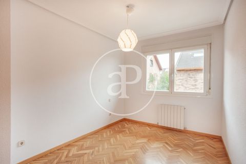Villa a Barajas, Madrid, Barajas - € 2.800/mes | Ref: AMN2605007 - foto 20