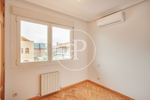 Villa a Barajas, Madrid, Barajas - € 2.800/mes | Ref: AMN2605007 - foto 22