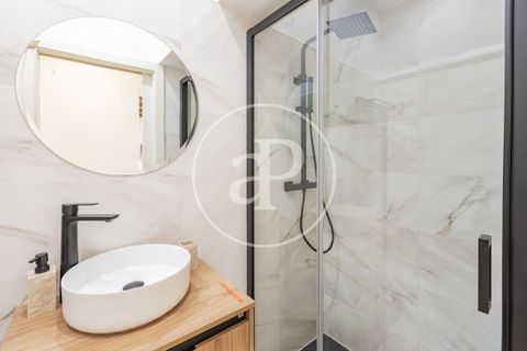 Apartament a Madrid, Madrid, Madrid - € 1.300/mes | Ref: AM2605083 - foto 14