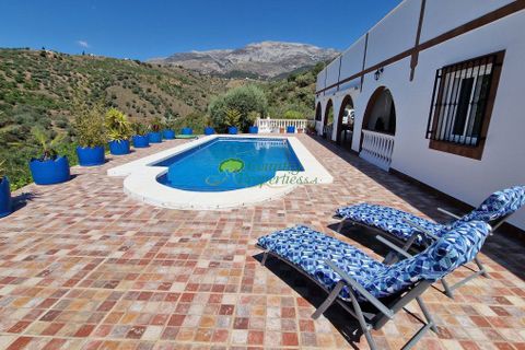 Landejendom i Sedella, Malaga, Sedella - € 415.000 | Ref: 8015 - foto 1