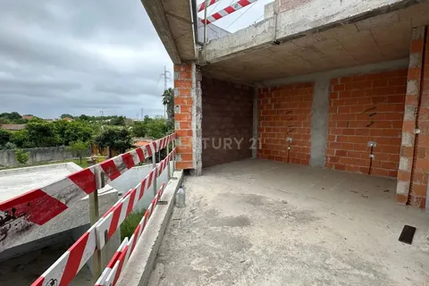 Helårsgrund i Aveiro, Aveiro, Aveiro - € 640.000 | Ref: C0385-01006 - foto 4