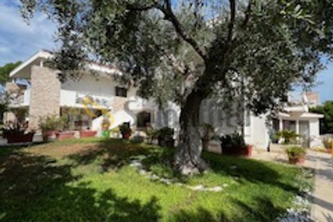 Villa a Bari, Bari, Bari - € 1.300/mes | Ref: AA2607 - foto 35