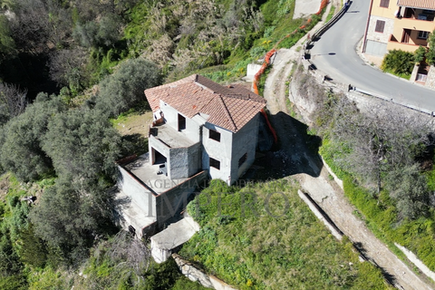 Villa a Ventimiglia, Imperia, Ventimiglia - € 199.000 | Ref: 23942 - foto 2