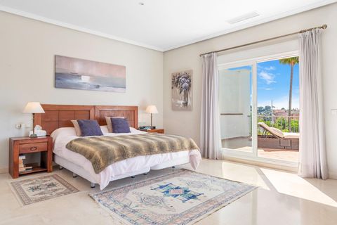 Villa a Benahavis, Malaga, Benahavis - € 2.690.000 | Ref: DLR17079/14009 - foto 3