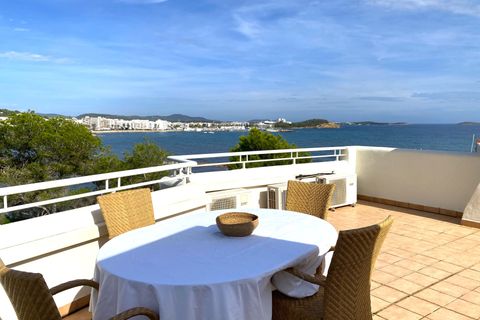Byhus i Santa Eulalia Del Rio, Ibiza, Santa Eulalia Del Rio - € 1.290.000 | Ref: Adosado esquinero vista mar Santa Eulalia. - foto 1