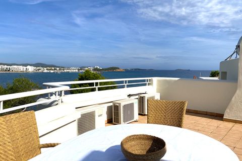 Byhus i Santa Eulalia Del Rio, Ibiza, Santa Eulalia Del Rio - € 1.290.000 | Ref: Adosado esquinero vista mar Santa Eulalia. - foto 2