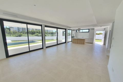 Villa a La Duquesa, Malaga, La Duquesa - € 1.065.000 | Ref: R5396608 - foto 2