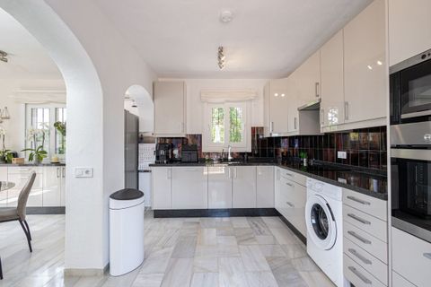 Villa a Estepona, Malaga, Estepona - € 850.000 | Ref: SMSE1044 - foto 8